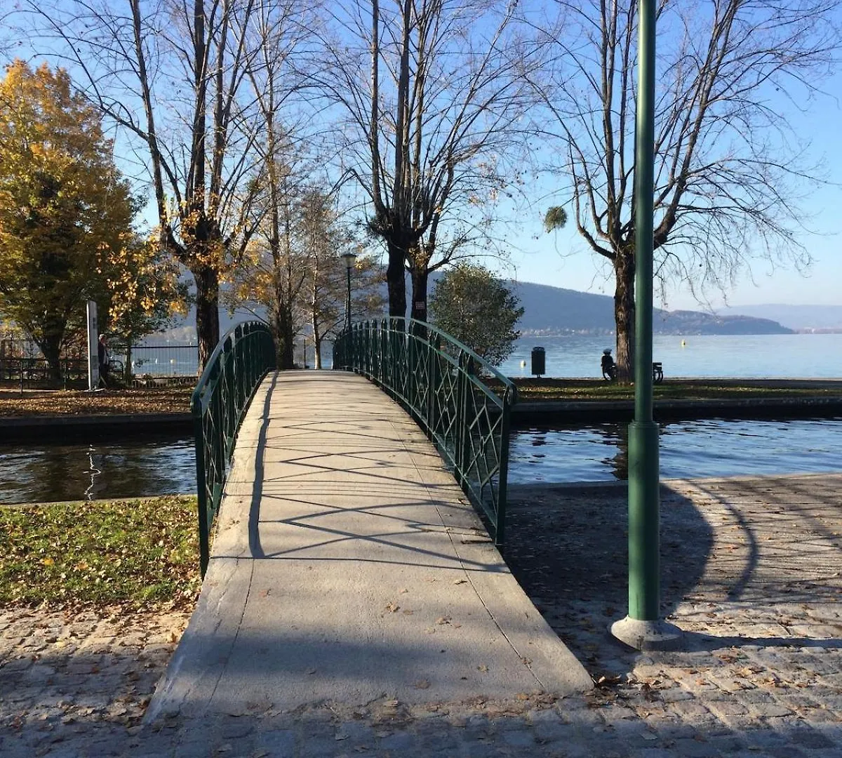 Studio Chaleureux 30M2, Entre Lac Et Montagnes, Parking Prive Gratuit, Lit Queen-Size Saint-Jorioz France
