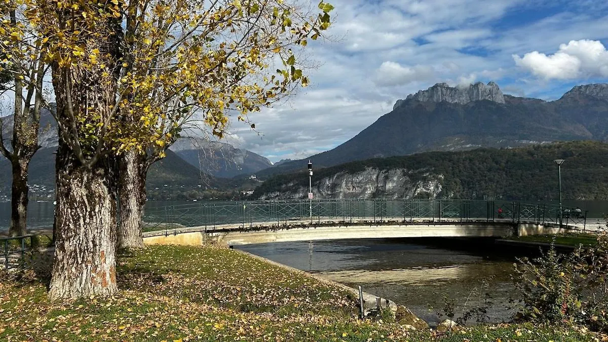 Apartment Studio Chaleureux 30M2, Entre Lac Et Montagnes, Parking Prive Gratuit, Lit Queen-Size Saint-Jorioz