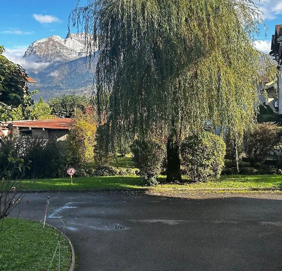 Studio Chaleureux 30M2, Entre Lac Et Montagnes, Parking Prive Gratuit, Lit Queen-Size Saint-Jorioz 0*,
